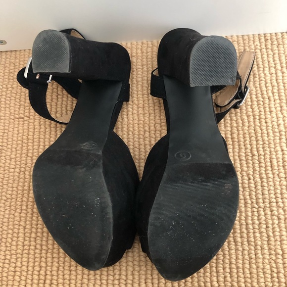 Candie’s black heels with ankle strap. - Picture 4 of 4